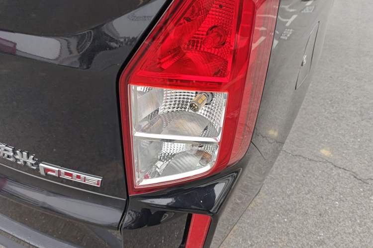 Used Wuling Hongguang PLUS 2020 1.5L Manual Standard Edition 7-Seater Right Rear Taillight