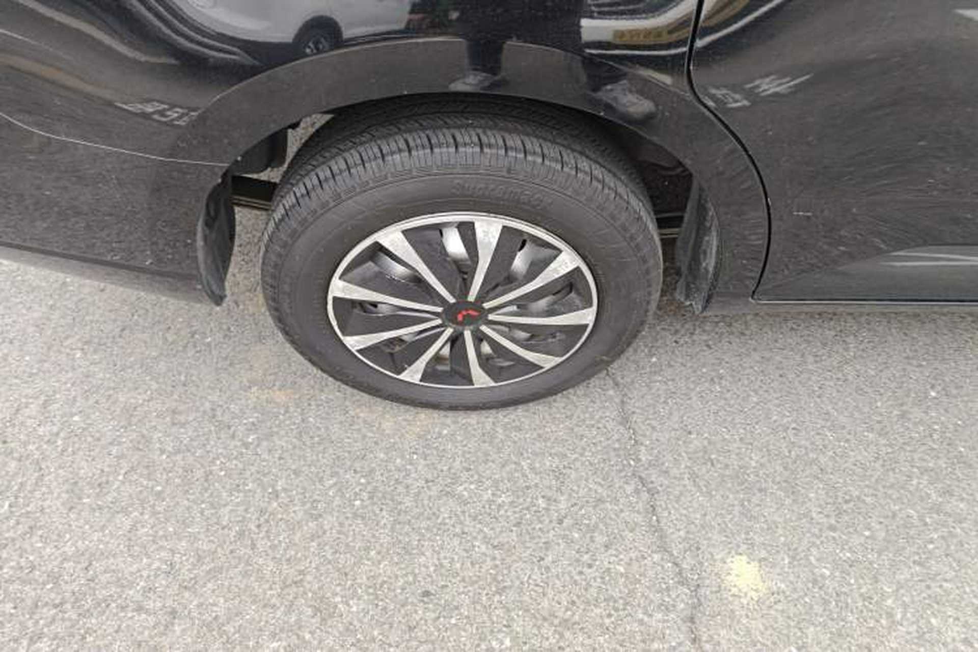 Used Wuling Hongguang PLUS 2020 1.5L Manual Standard Edition 7-Seater Right Rear Wheel Hub