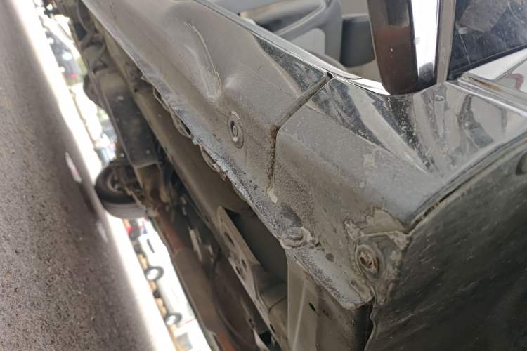 Used Wuling Hongguang PLUS 2020 1.5L Manual Standard Edition 7-Seater Right Side Sill