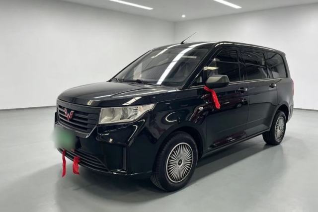 Ojetý Wuling Hongguang PLUS 2020 1.5L Manual Standard Edition 5 Seats
