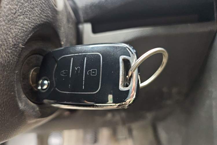Used Wuling Hongguang PLUS 2020 1.5L Manual Standard Edition 5 Seats Vehicle Key