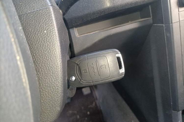 Used Wuling Hongguang PLUS 2020 1.5L Manual Standard Edition 5 Seats Vehicle Key