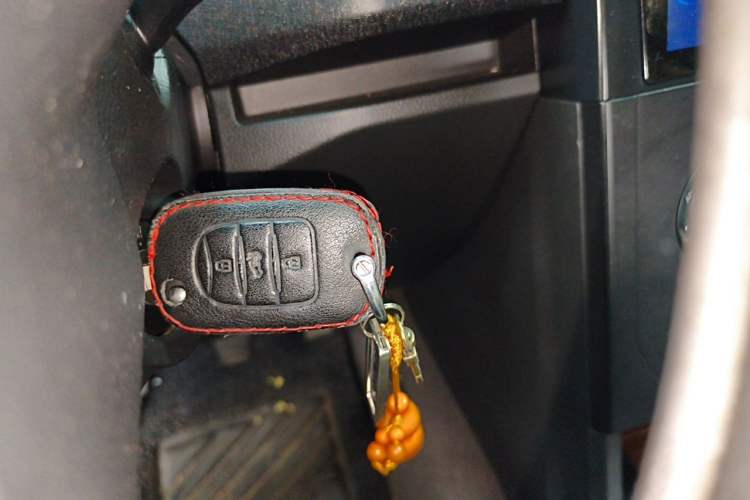 Used Wuling Hongguang PLUS 2020 1.5L Manual Standard Edition 5 Seats Vehicle Key