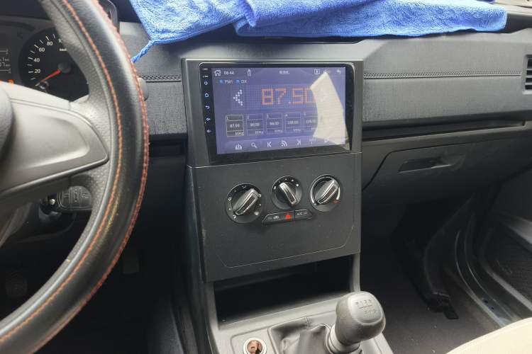 Used Wuling Hongguang PLUS 2020 1.5L Manual Standard Edition 5 Seats Audio And AC Panel