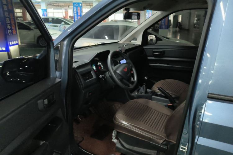 Used Wuling Hongguang PLUS 2020 1.5L Manual Standard Edition 5 Seats Driver Seat