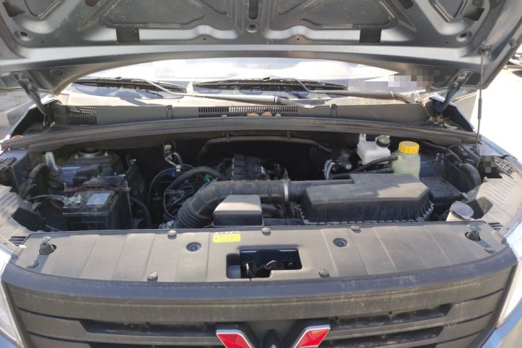 Used Wuling Hongguang PLUS 2020 1.5L Manual Standard Edition 5 Seats Engine Bay