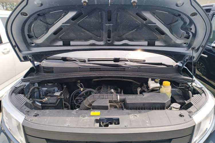 Used Wuling Hongguang PLUS 2020 1.5L Manual Standard Edition 7-Seater Engine Bay