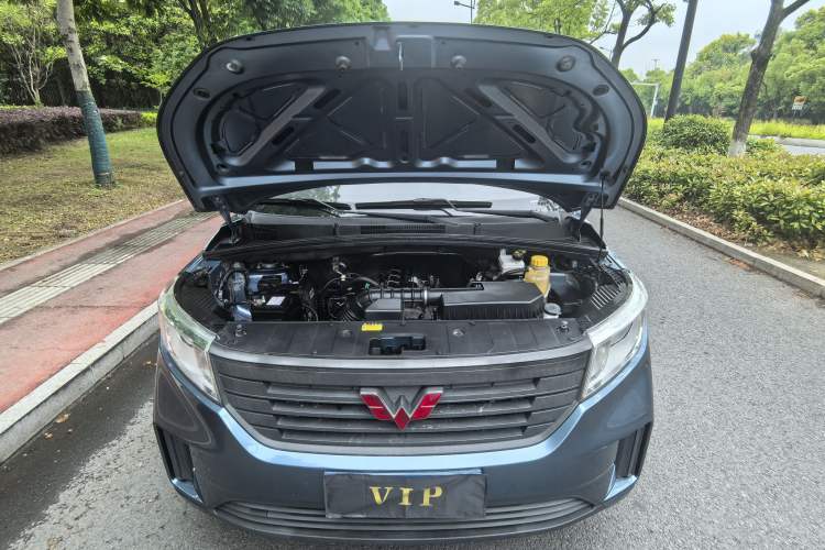 Used Wuling Hongguang PLUS 2020 1.5L Manual Standard Edition 5 Seats Engine Bay