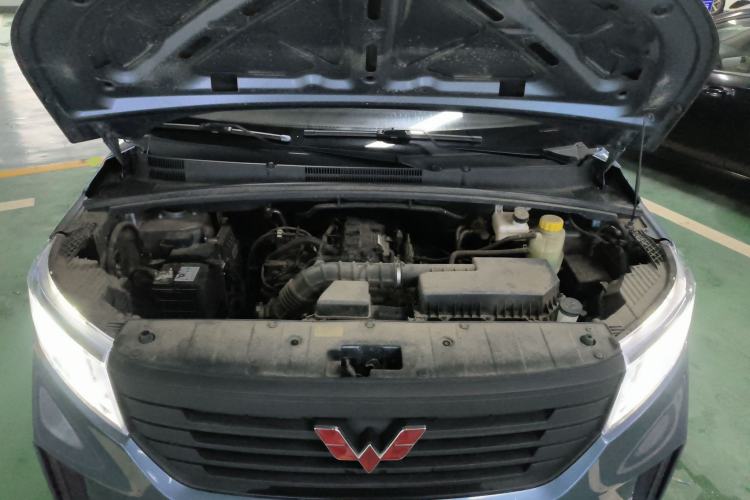 Used Wuling Hongguang PLUS 2020 1.5L Manual Standard Edition 5 Seats Engine Bay
