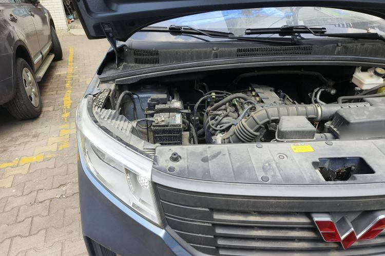 Used Wuling Hongguang PLUS 2020 1.5L Manual Standard Edition 5 Seats Engine Bay Right