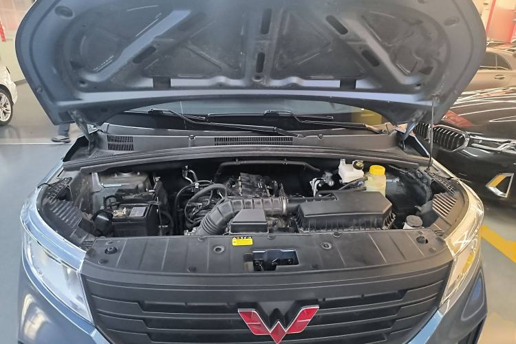 Used Wuling Hongguang PLUS 2020 1.5L Manual Standard Edition 5 Seats Engine Bay