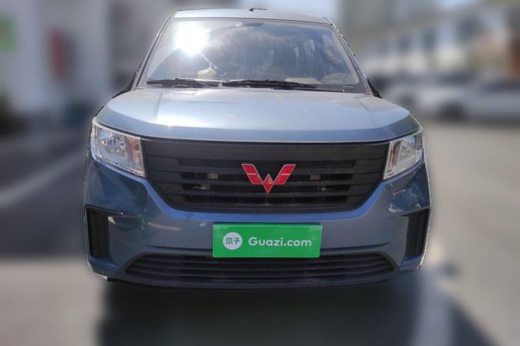 Used Wuling Hongguang PLUS 2020 1.5L Manual Standard Edition 5 Seats Exterior 1