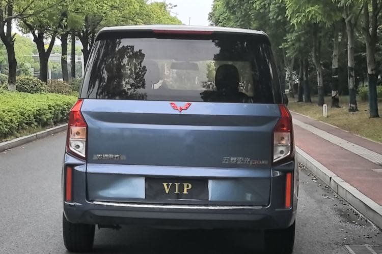 Used Wuling Hongguang PLUS 2020 1.5L Manual Standard Edition 5 Seats Exterior 4