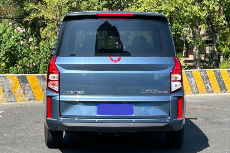Used Wuling Hongguang PLUS 2020 1.5L Manual Standard Edition 5 Seats Exterior 6