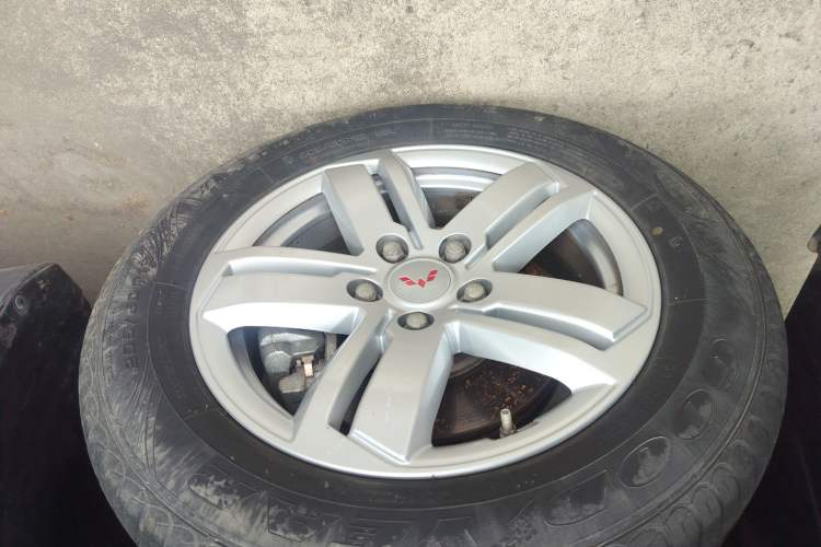 Used Wuling Hongguang PLUS 2020 1.5L Manual Comfort 7-Seater Exterior 7