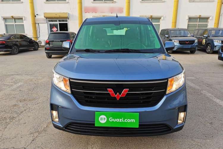 Used Wuling Hongguang PLUS 2020 1.5L Manual Comfort 7-Seater Front