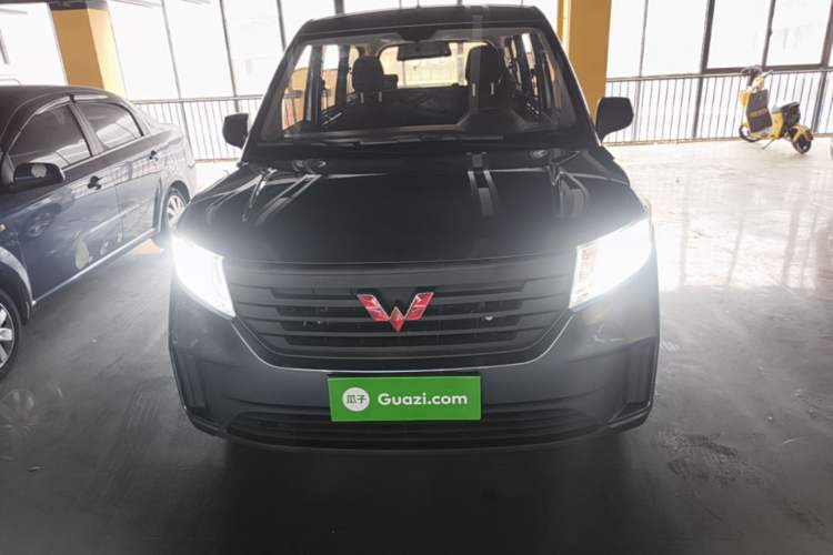 Used Wuling Hongguang PLUS 2020 1.5L Manual Standard Edition 5 Seats Front