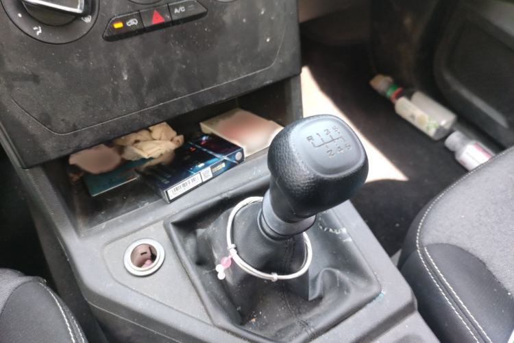 Used Wuling Hongguang PLUS 2020 1.5L Manual Standard Edition 5 Seats Gear Lever
