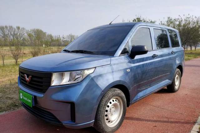 Used Wuling Hongguang PLUS 2020 1.5L Manual Standard Edition 5 Seats