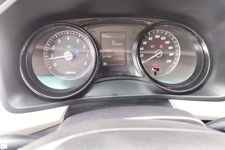 Used Wuling Hongguang PLUS 2020 1.5L Manual Comfort 7-Seater Instrument Cluster