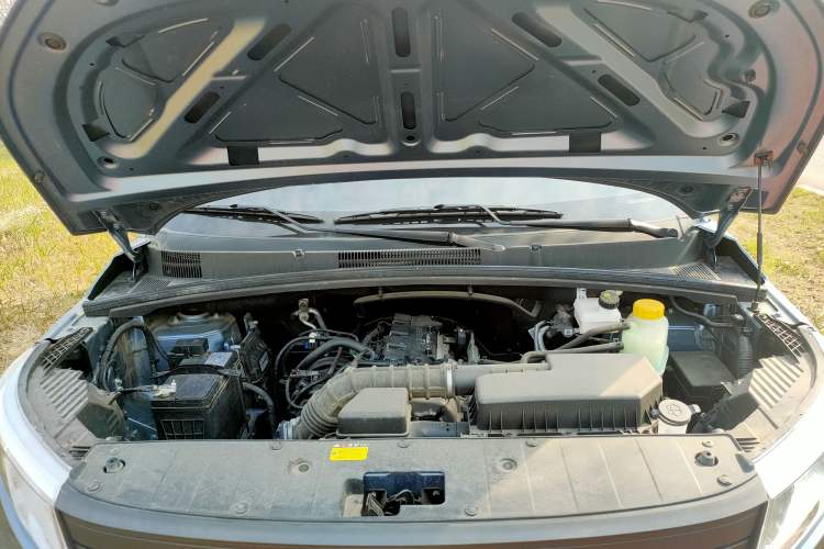Used Wuling Hongguang PLUS 2020 1.5L Manual Standard Edition 5 Seats Interior 10