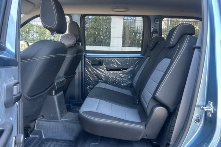 Used Wuling Hongguang PLUS 2020 1.5L Manual Standard Edition 5 Seats Interior 3