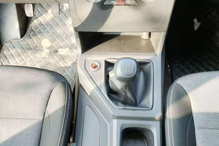 Used Wuling Hongguang PLUS 2020 1.5L Manual Standard Edition 5 Seats Interior 4