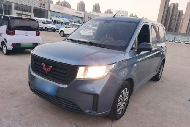Used Wuling Hongguang PLUS 2020 1.5L Manual Standard Edition 5 Seats