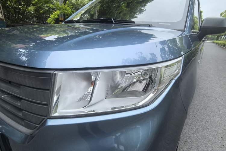 Used Wuling Hongguang PLUS 2020 1.5L Manual Standard Edition 5 Seats Left Front Headlight