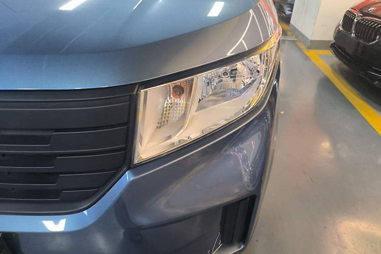 Used Wuling Hongguang PLUS 2020 1.5L Manual Standard Edition 5 Seats Left Front Headlight