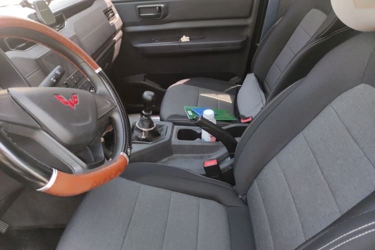 Used Wuling Hongguang PLUS 2020 1.5L Manual Standard Edition 5 Seats Left Front Seat