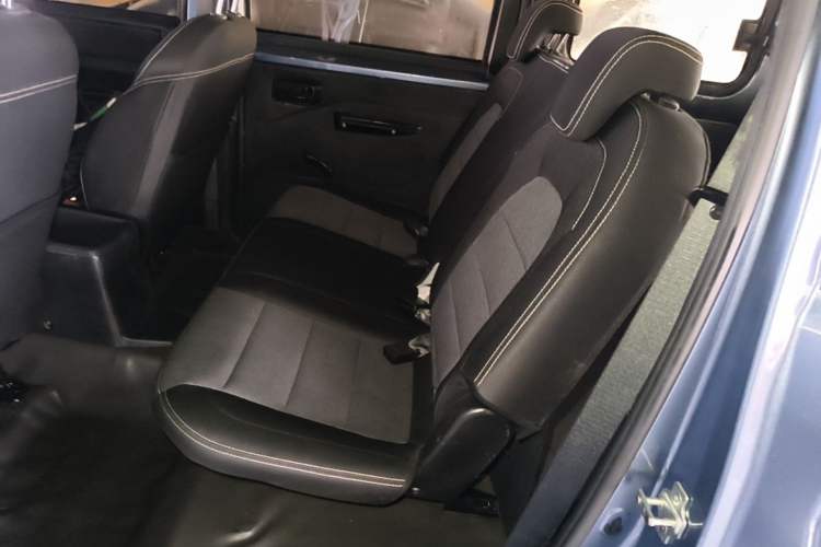 Used Wuling Hongguang PLUS 2020 1.5L Manual Standard Edition 5 Seats Left Rear Seat