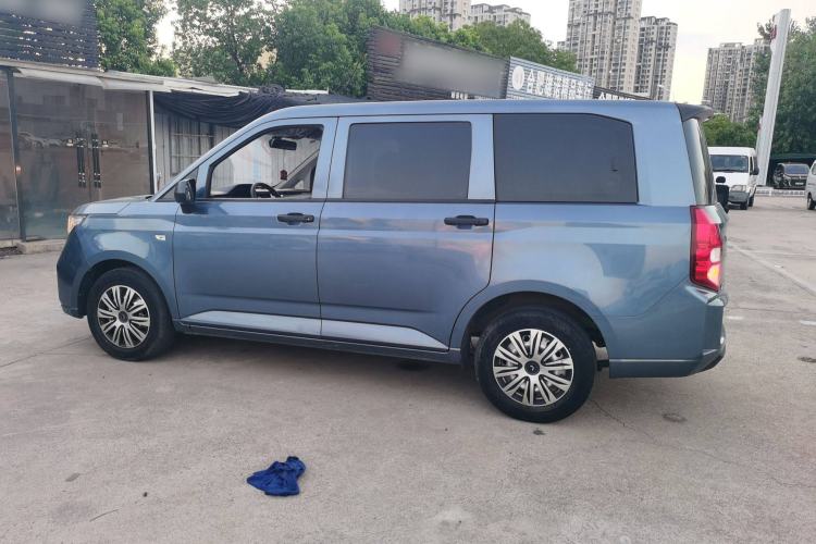 Used Wuling Hongguang PLUS 2020 1.5L Manual Standard Edition 5 Seats Left Side