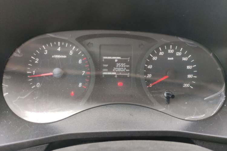Used Wuling Hongguang PLUS 2020 1.5L Manual Standard Edition 5 Seats Odometer Close Up
