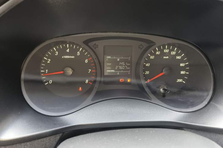 Used Wuling Hongguang PLUS 2020 1.5L Manual Standard Edition 5 Seats Odometer Close Up