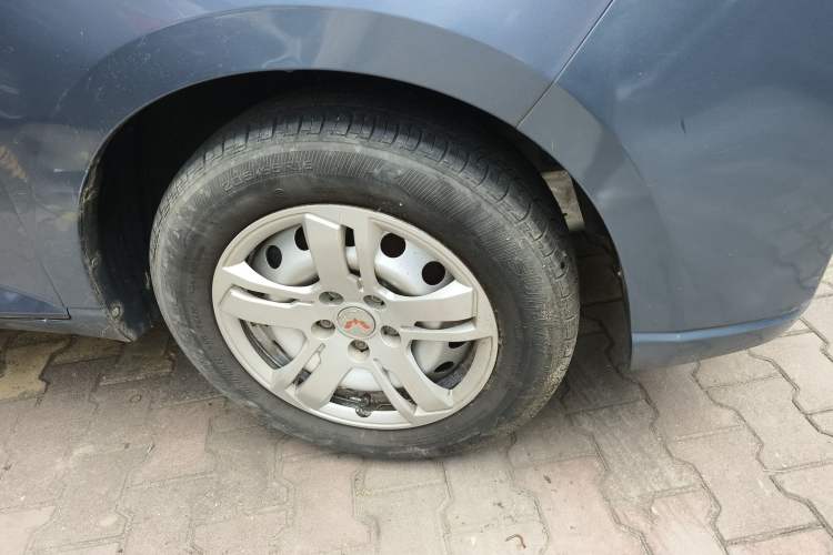Used Wuling Hongguang PLUS 2020 1.5L Manual Standard Edition 5 Seats Right Front Wheel Hub