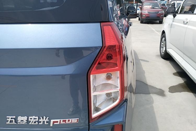 Used Wuling Hongguang PLUS 2020 1.5L Manual Standard Edition 7-Seater Right Rear Taillight