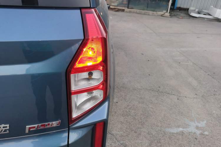 Used Wuling Hongguang PLUS 2020 1.5L Manual Standard Edition 5 Seats Right Rear Taillight