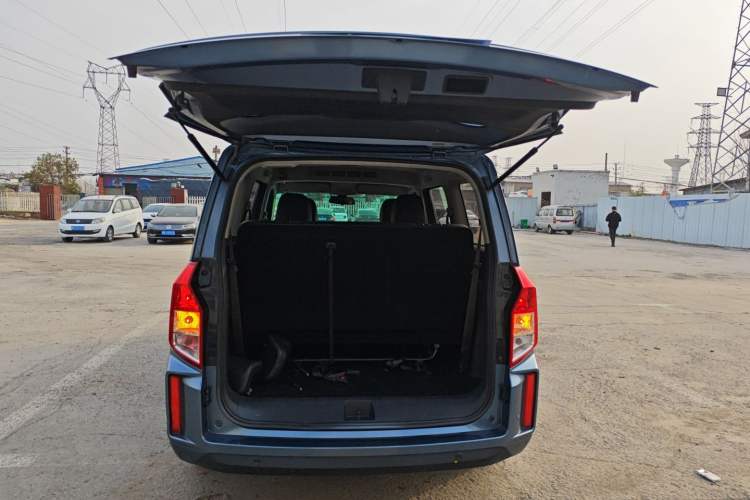 Used Wuling Hongguang PLUS 2020 1.5L Manual Comfort 7-Seater Trunk