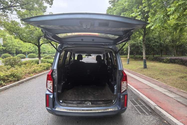 Used Wuling Hongguang PLUS 2020 1.5L Manual Standard Edition 5 Seats Trunk
