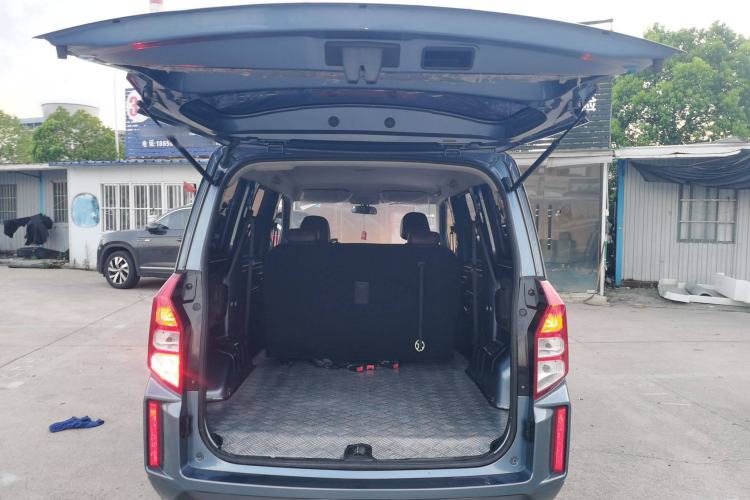 Used Wuling Hongguang PLUS 2020 1.5L Manual Standard Edition 5 Seats Trunk