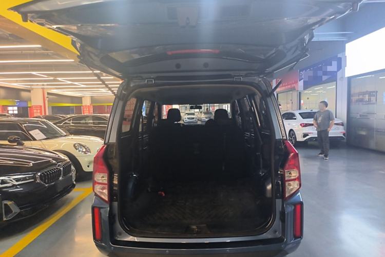 Used Wuling Hongguang PLUS 2020 1.5L Manual Standard Edition 5 Seats Trunk