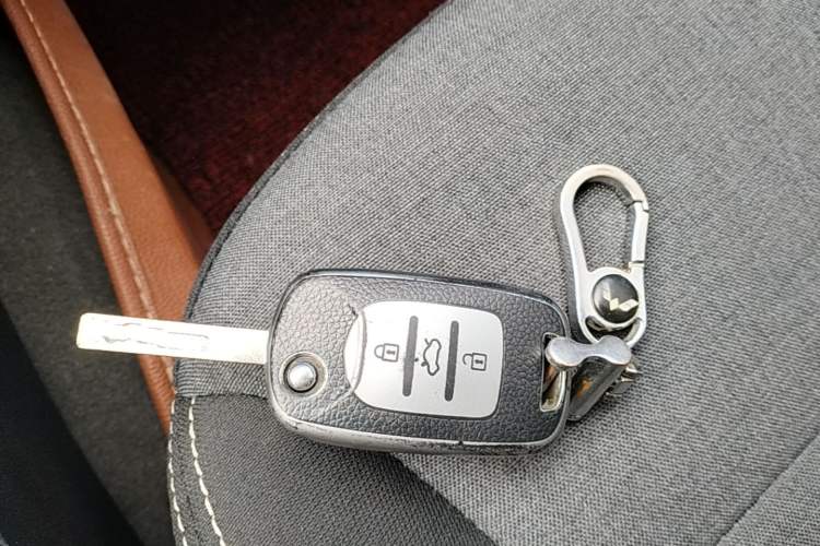 Used Wuling Hongguang PLUS 2020 1.5L Manual Standard Edition 7-Seater Vehicle Key