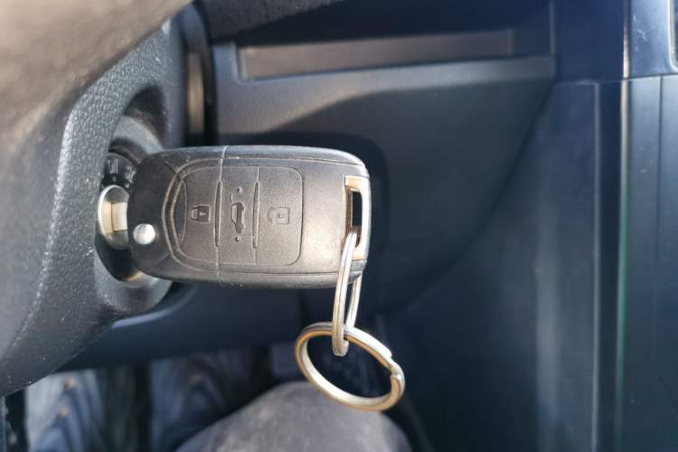 Used Wuling Hongguang PLUS 2020 1.5L Manual Standard Edition 5 Seats Vehicle Key