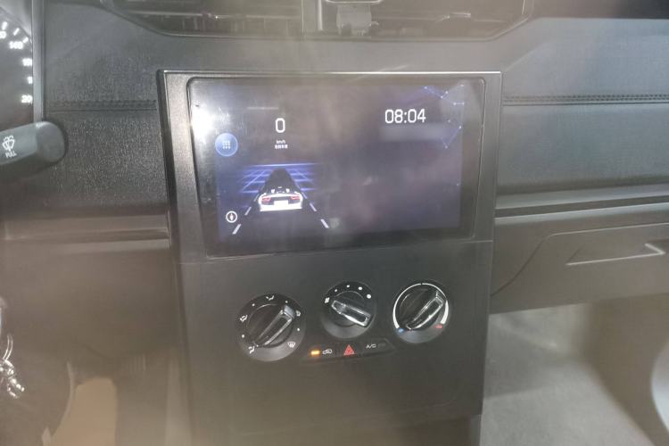 Used Wuling Hongguang PLUS 2020 1.5L Manual Standard Edition 7-Seater Audio And AC Panel