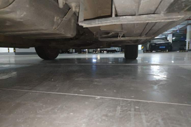 Used Wuling Hongguang PLUS 2020 1.5L Manual Comfort 7-Seater Chassis Rear Right