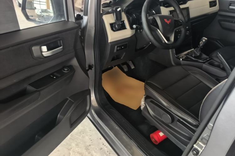Used Wuling Hongguang PLUS 2020 1.5T Manual Commercial Vehicle 7 Seats Driver Seat