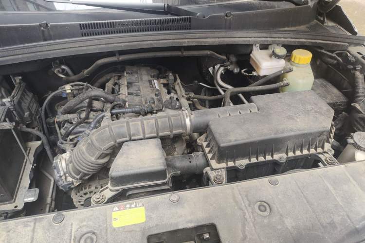 Used Wuling Hongguang PLUS 2020 1.5L Manual Standard Edition 5 Seats Engine Bay