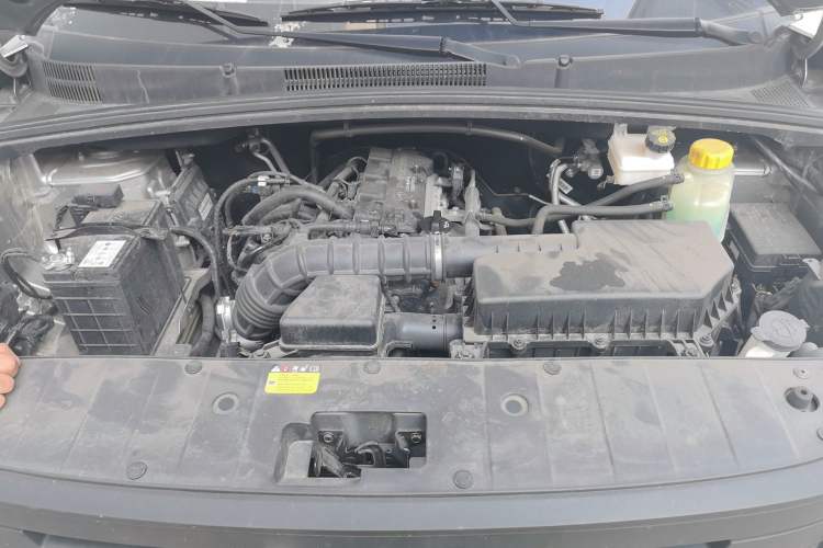 Used Wuling Hongguang PLUS 2020 1.5L Manual Standard Edition 5 Seats Engine Bay
