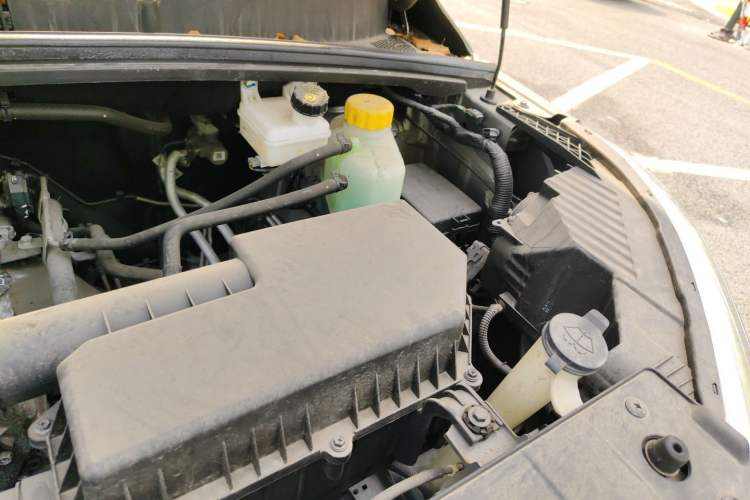 Used Wuling Hongguang PLUS 2020 1.5L Manual Standard Edition 5 Seats Engine Bay Left